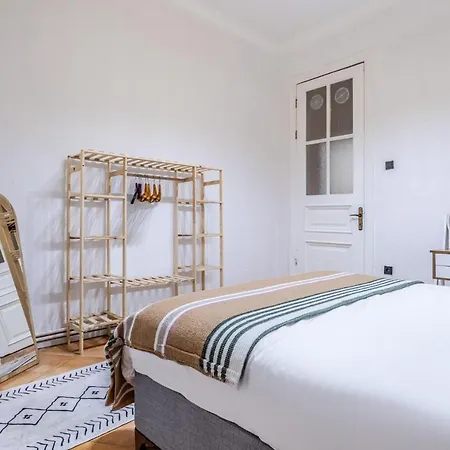 Flat Near Taksim Square In Beyoglu *